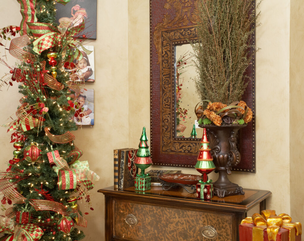 Interior Design - Christmas Decor in Entryway