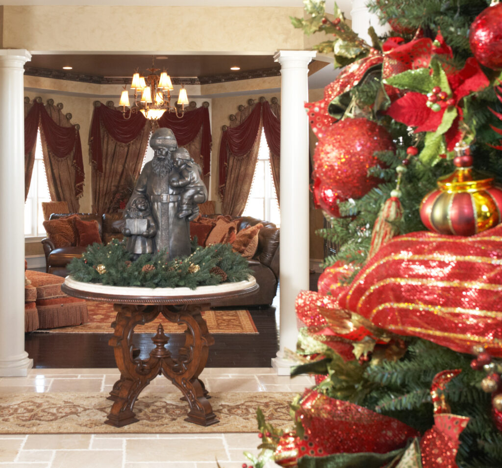 Interior Design - Christmas Decor in Entryway